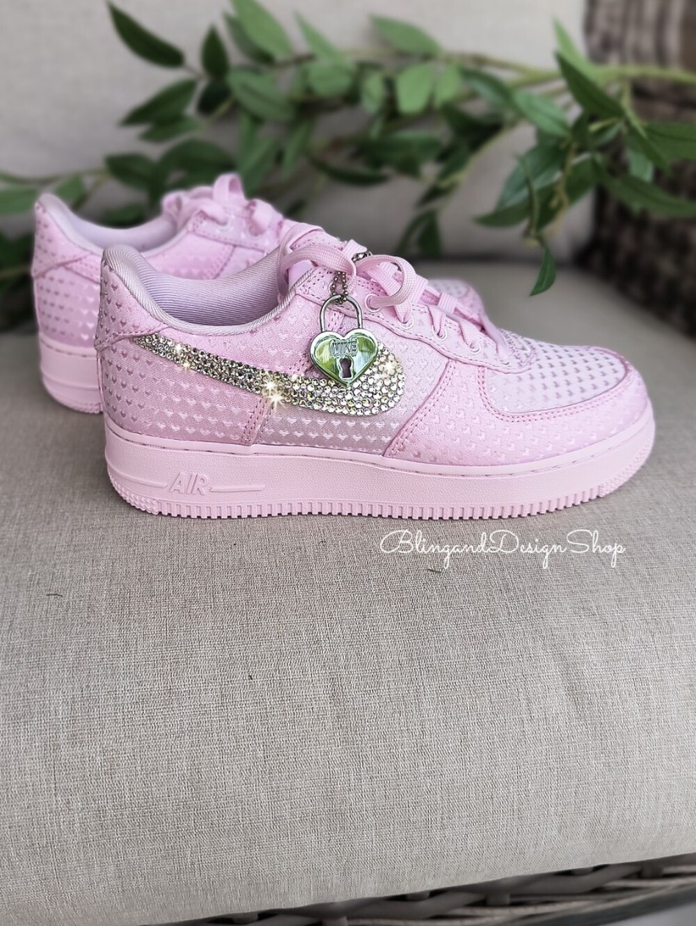 Women's Nike Air Force 1 Hearts Valentine's Day Custom Sneakers With Crystals - Picture 7 of 8